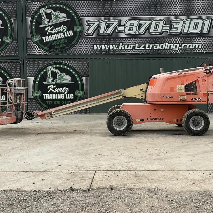 2016 JLG 400S