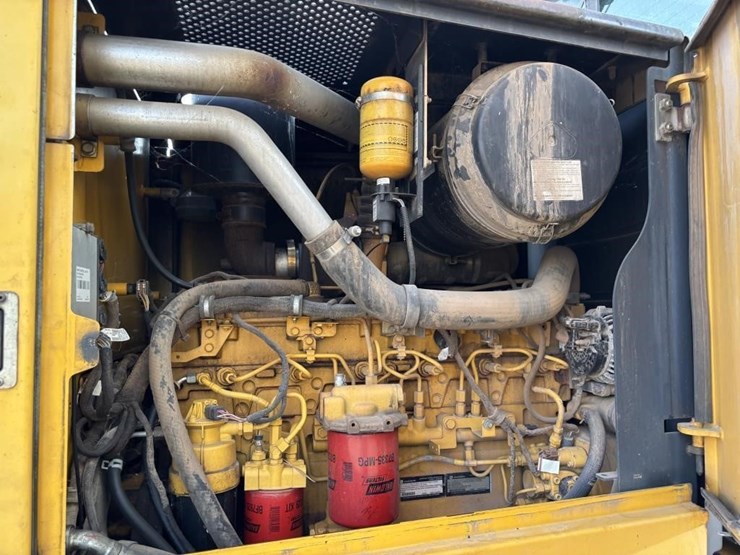 2009-deere-772g-image-82