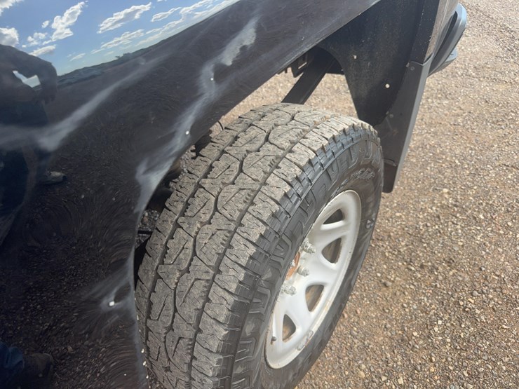2019-chevrolet-1500-image-14