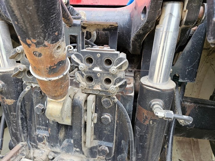 new-holland-tg285-image-19