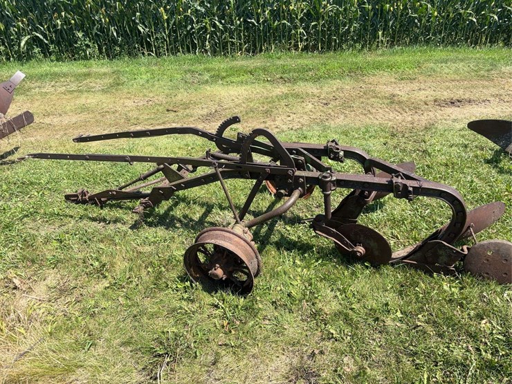 john-deere-14-image-8