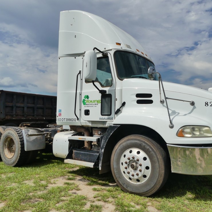 2012 Mack CXU613