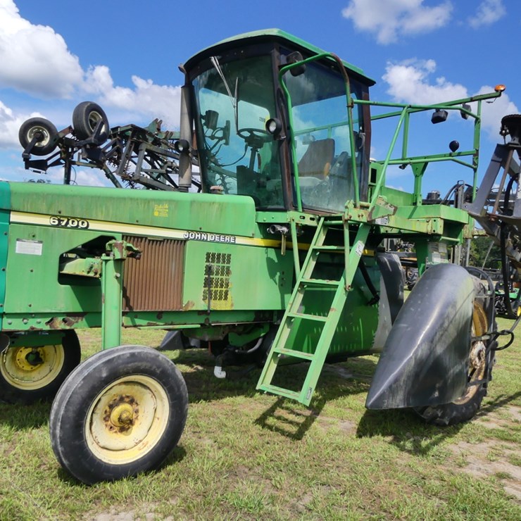 JOHN DEERE 6700