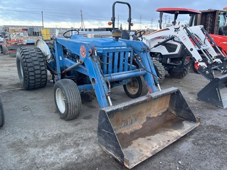 ford-tractor-image-2
