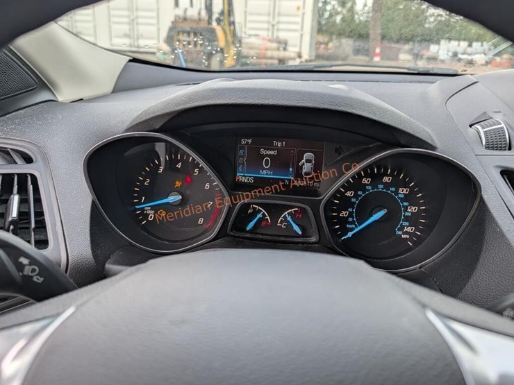 2015-ford-escape-se-image-15