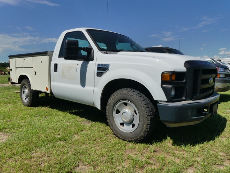 2008-ford-f250-xl-image-1