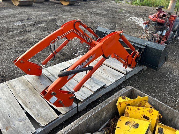 #2741-•-kioti-kl6010-loader-attachment-image-3