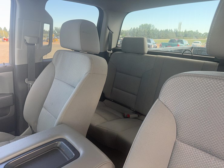 2019-chevrolet-1500-image-8