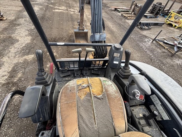 deere-27d-image-28
