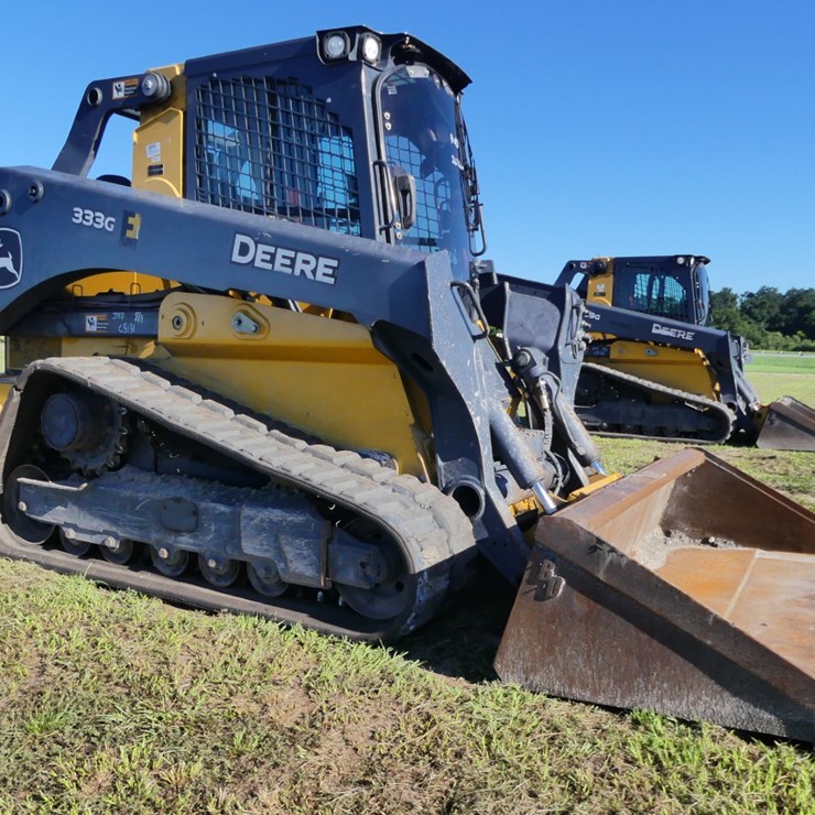 2021 DEERE 333G