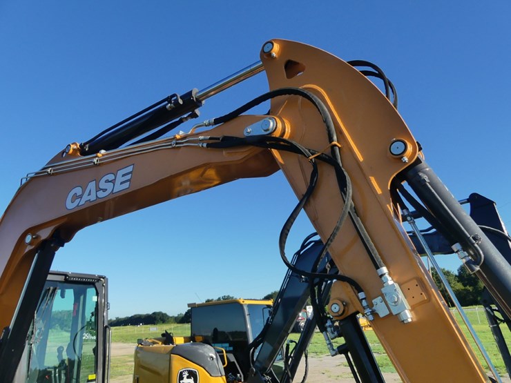 2024-case-cx85e-image-13
