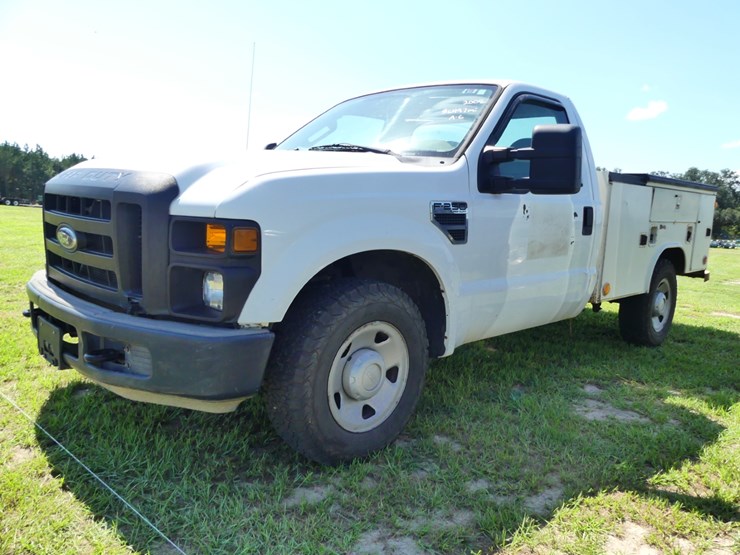 2008-ford-f250-xl-image-2