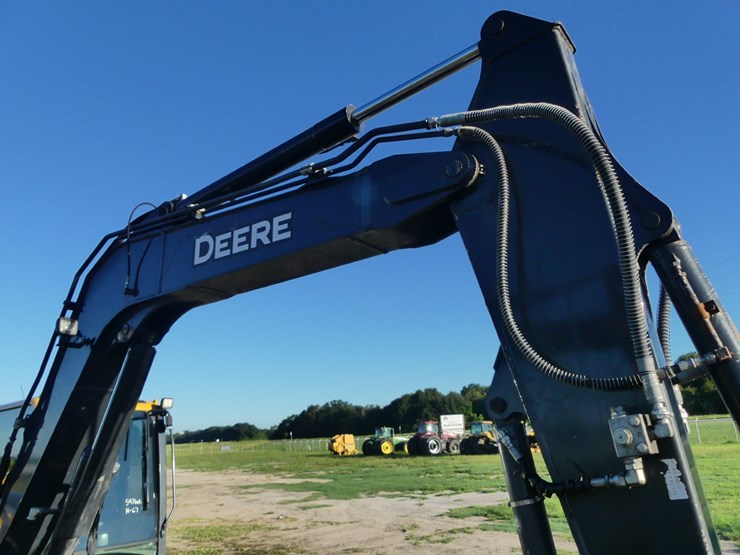 2023-deere-85p-image-12