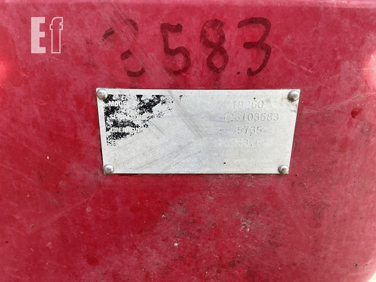 2018-takeuchi-tb260-image-18