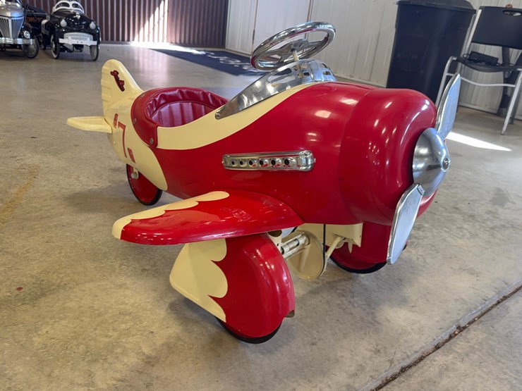 airflow-collectibles-gee-bee-no.-7-pedal-airplane-image-3