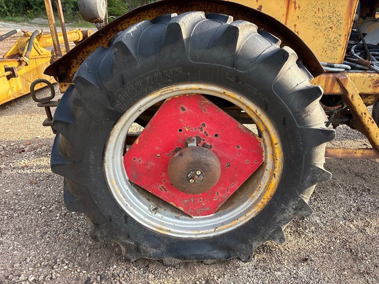 #2720-•-empire-88-90-tractor-image-33