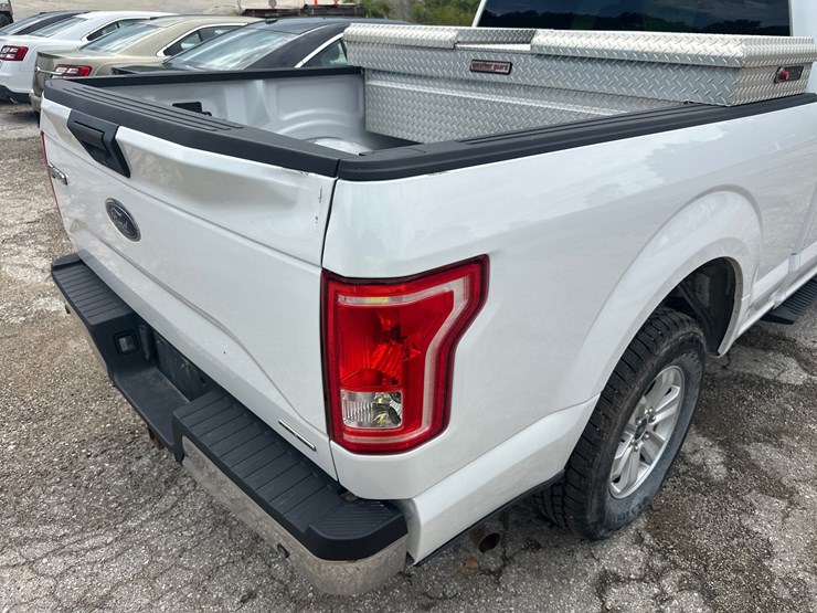 2015-ford-f150-xlt-image-15