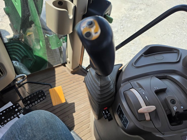john-deere-6430-image-40