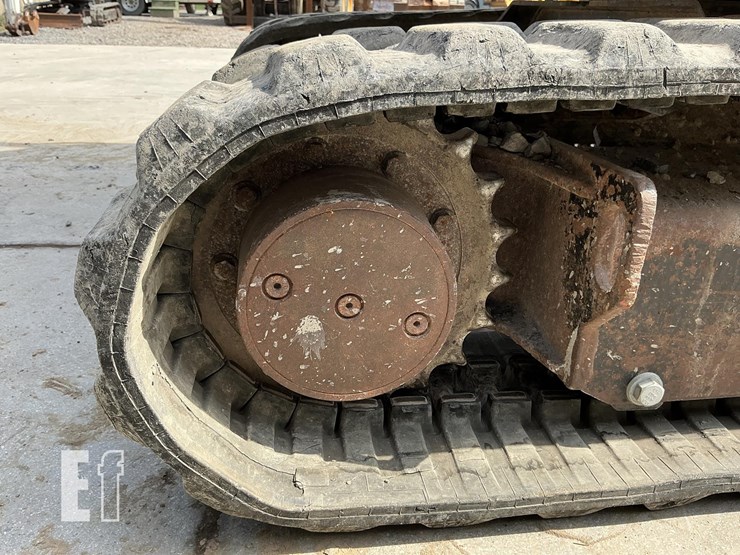 2015-caterpillar-303e-cr-image-10