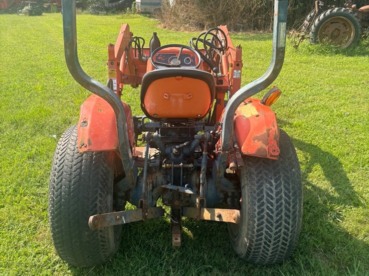 kubota-l2850-image-3