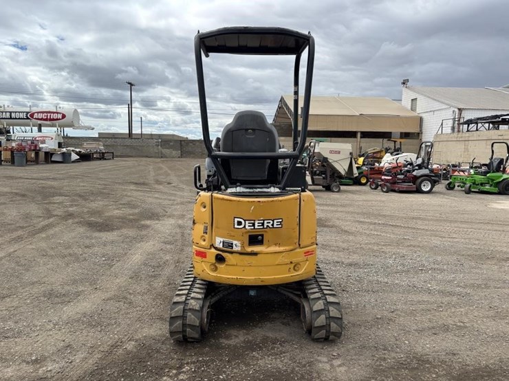 2016-deere-17g-image-8