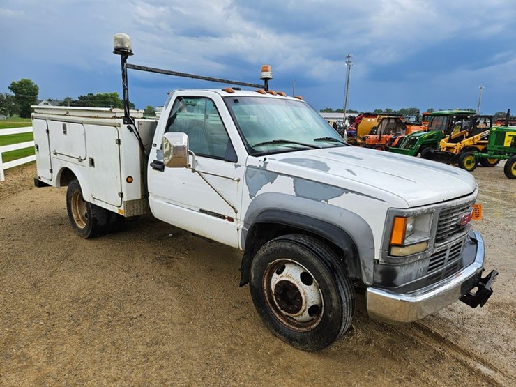 2000-gmc-3500-image-7