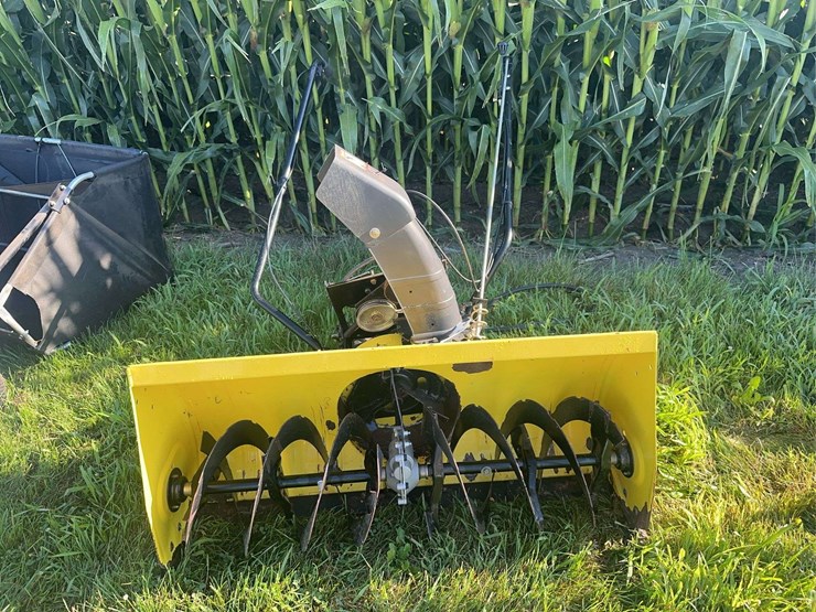 john-deere-42”-snowblower-image-1