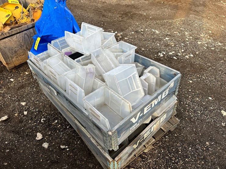 #2743-•-crate-of-clear-tool/hardware-bins-image-4
