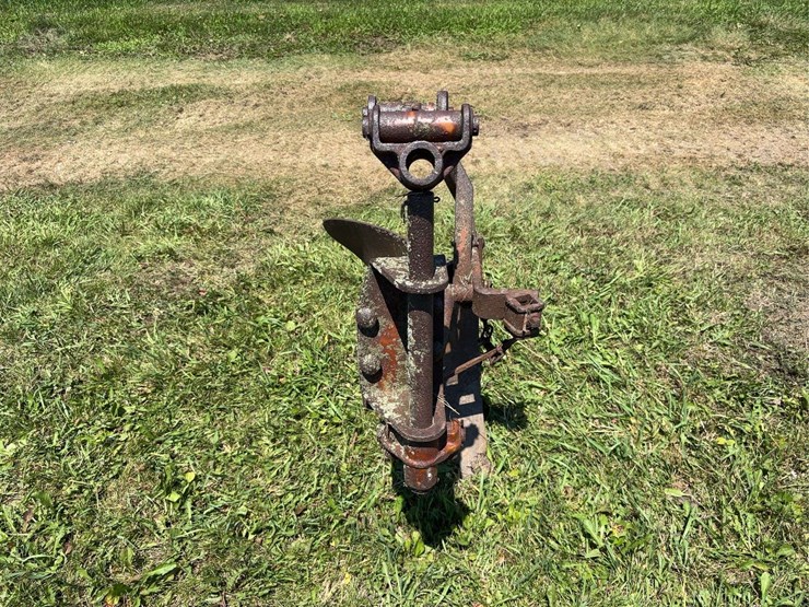 allis-chalmers-14”-one-bottom-moldboard-plow-image-8