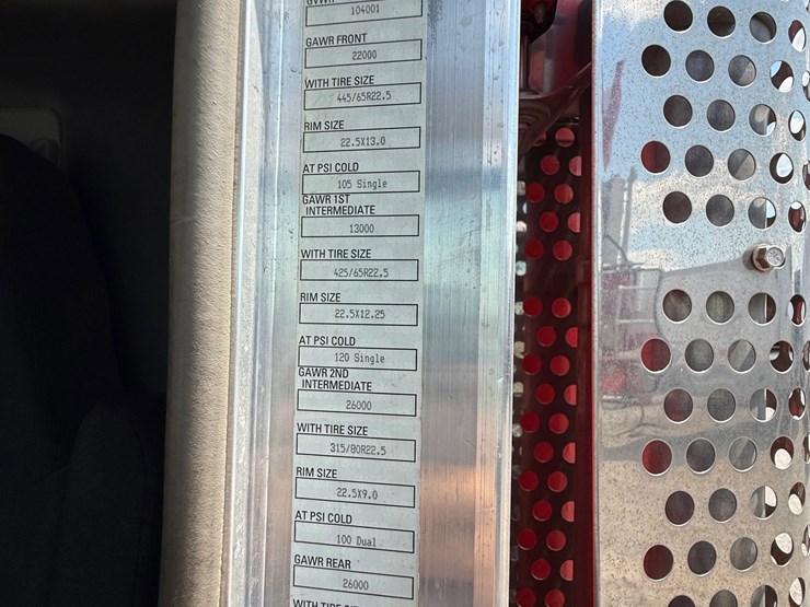 2019-kenworth-t800-image-14