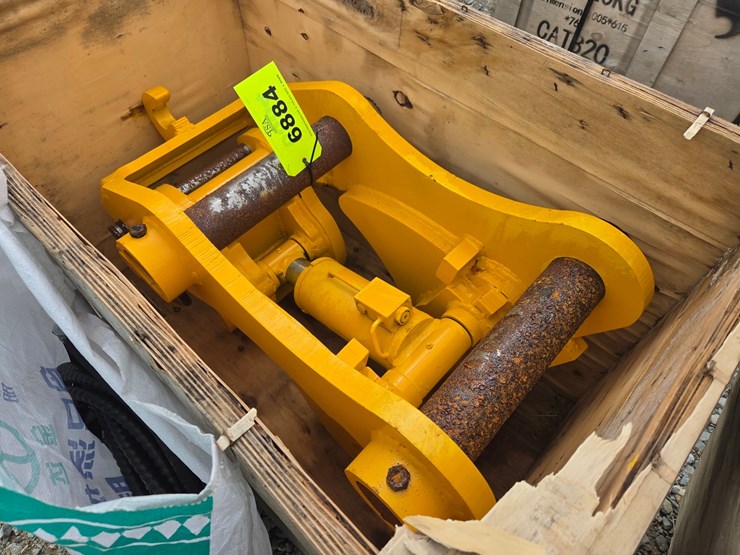 caterpillar-320-image-7