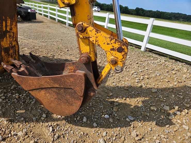 jcb-214s-image-20