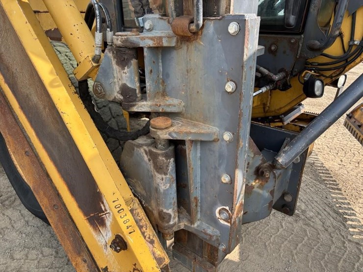 2009-deere-772g-image-31