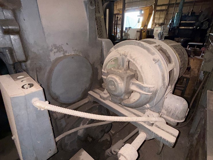 bullard-42”-vertical-turret-lathe-image-9