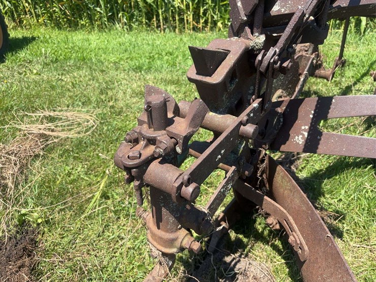 john-deere-14-image-30