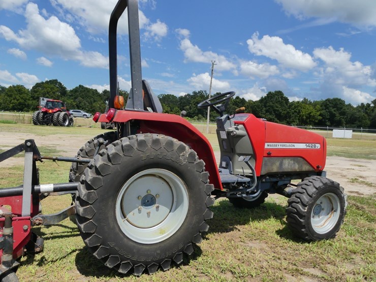 massey-ferguson-1428v-image-3