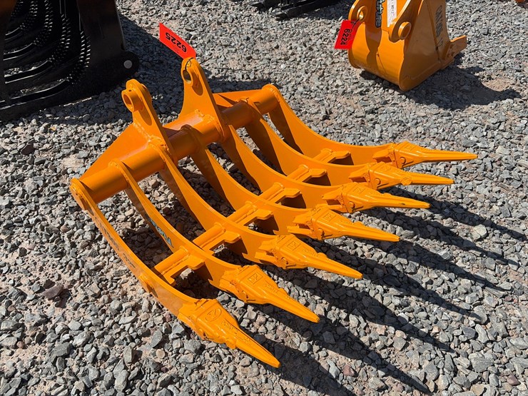 #6225-•-approx.-32"-unused-future-mini-excavator-rake-image-4