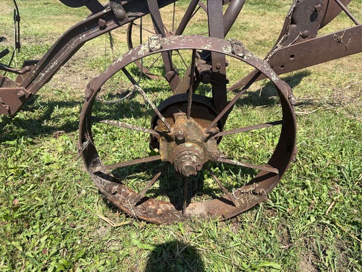 john-deere-18-image-12