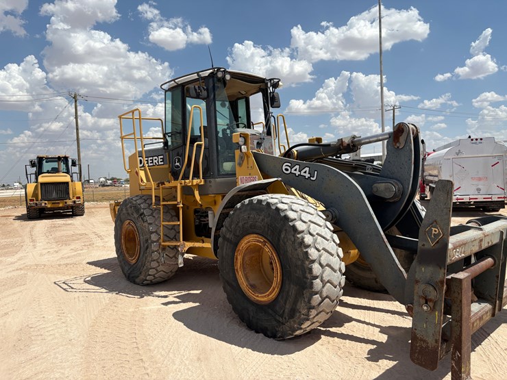 deere-644j-image-3