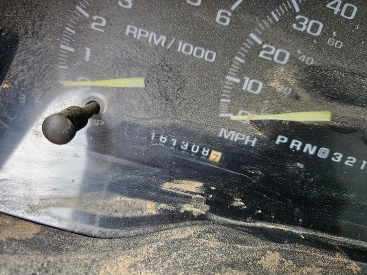 2000-gmc-3500-image-22