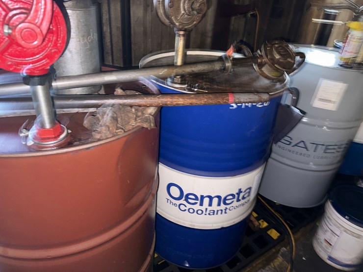 section-w/-4--55-gal-drums-&-5-gal-pails-mostly-full-of-machining-cooling-lubricants-w/-hand-pumps-&-catch-pans-image-6