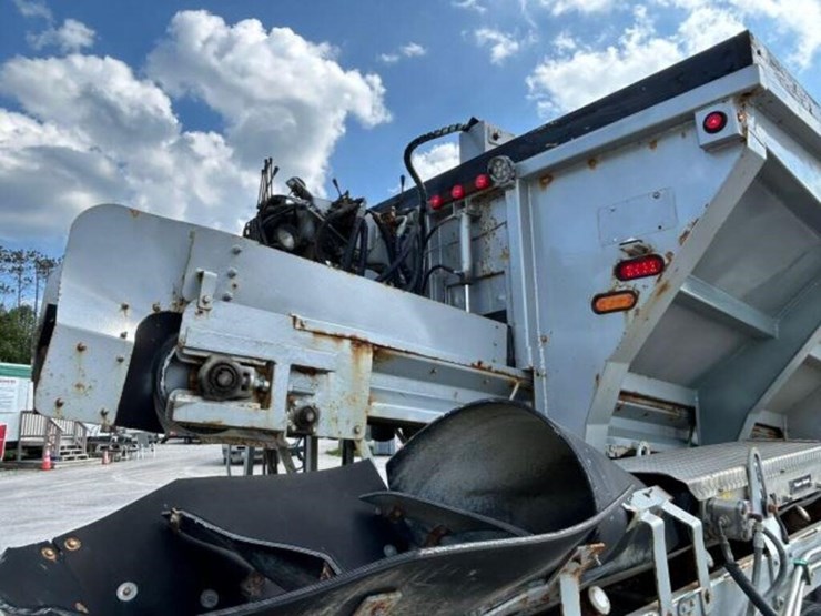 2005-mack-700-t/a-t/a-stone-slinger-truck-1m2ag11c-image-61
