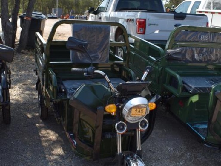 3-wheel-electric-cart-(serial-#-kr2026429amam2939)-(k)-image-1