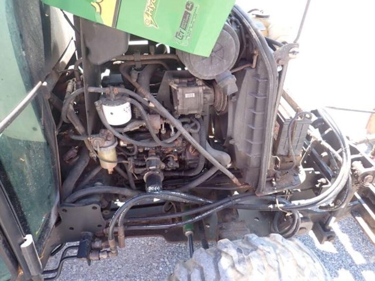 john-deere-3520-image-37