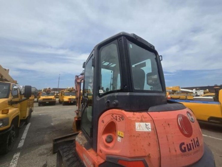 2013-kubota-kx057-4-image-26