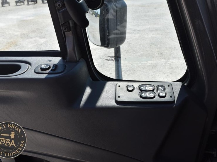 2013-international-transtar-8600-image-57