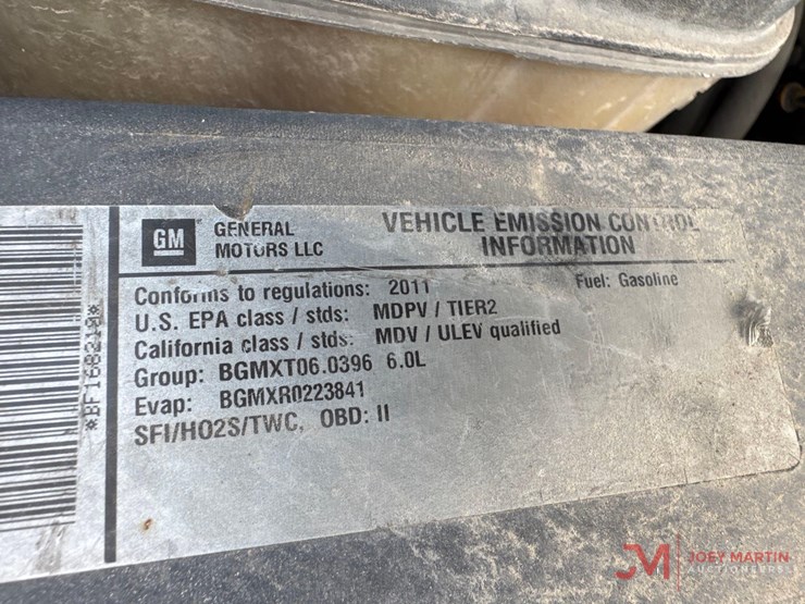 2011-chevrolet-silverado-2500-image-22