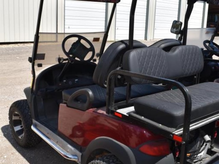 club-car-electric-golf-cart-w/-charger-(serial-#-pq0442-451032)-(k)-image-4