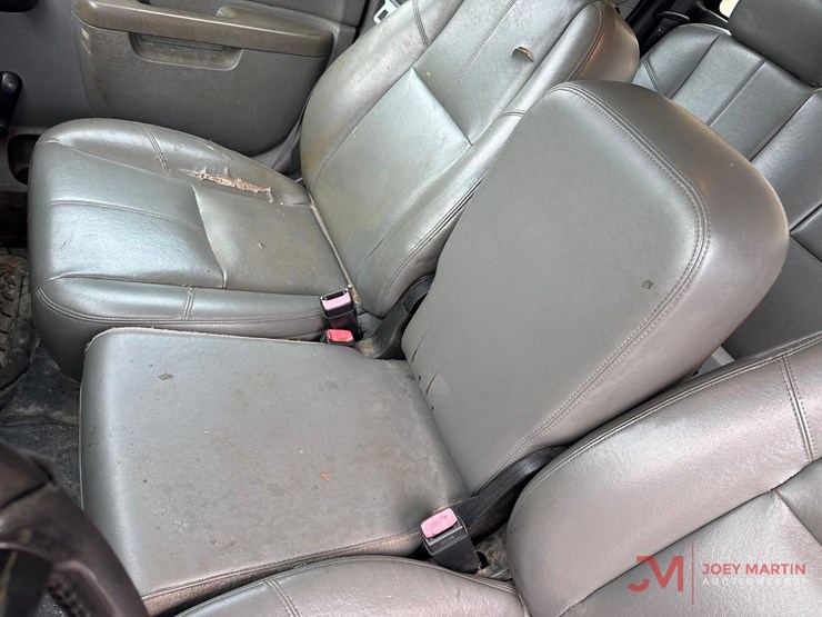 2012-chevrolet-silverado-2500hd-image-29