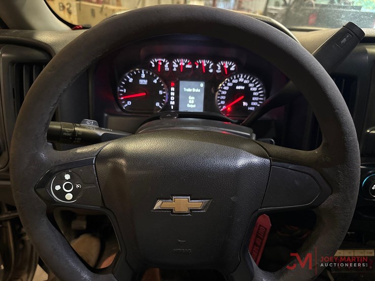 2015-chevrolet-silverado-2500-image-37